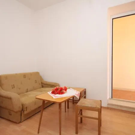 8835e شقة *